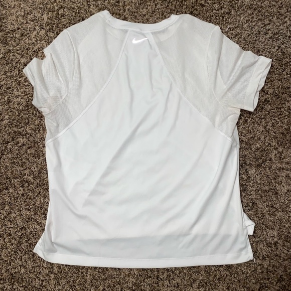 White Nike Workout Top - Picture 2 of 3
